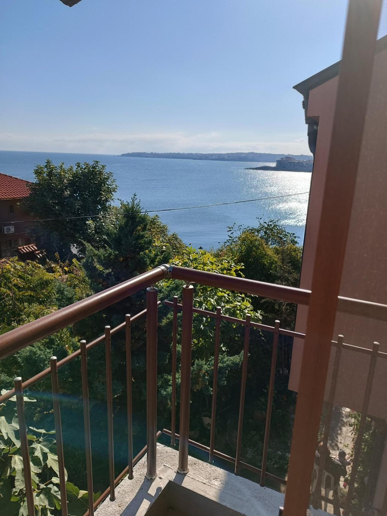 Farlalievi Guest House Sozopol Exterior foto
